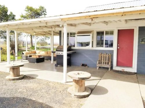 900 2nd Ave, Granger, WA 98932-9315