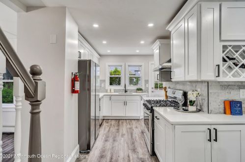 226 Davis Ave, Lacey NJ  08731-3519 exterior