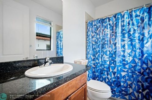 11609 13 Ct, Hollywood FL 33025-2559 exterior