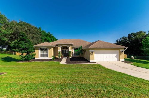 36831 Open Country Ln, Dade City, FL 33523-6388