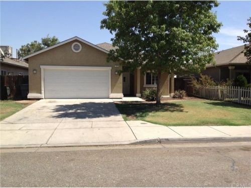 75 Wallace Ave, Madera, CA 93638-5727