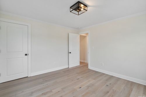 3 Baylis Pl, Lynbrook NY  11563-4203 exterior