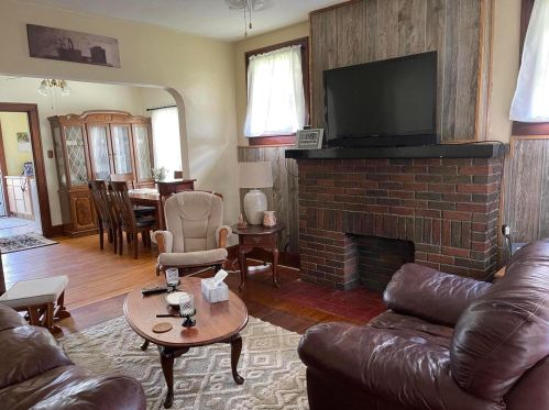 924 Yeoman St, Washington Ch OH  43160-2145 exterior