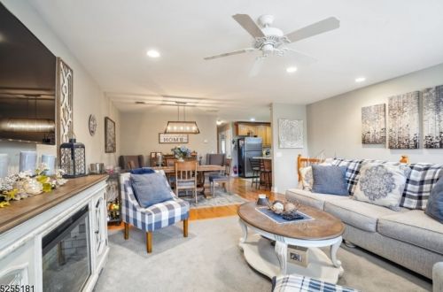 8 Dylan Dr, Sparta NJ  07871-2875 exterior