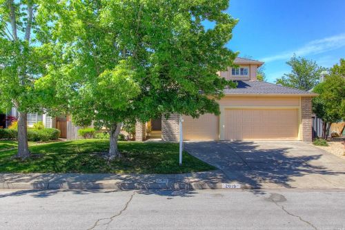 2019 Crimson Ln, Santa Rosa, CA 95403-8691