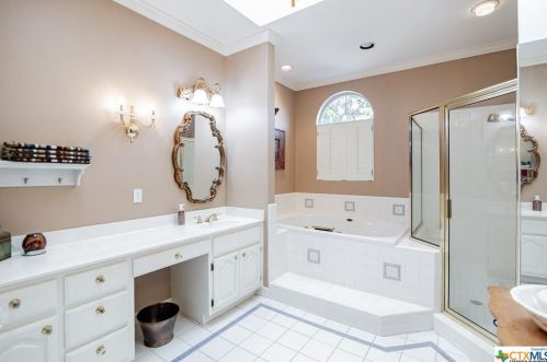 225 Charleston Dr, Victoria TX 77904-3814 exterior