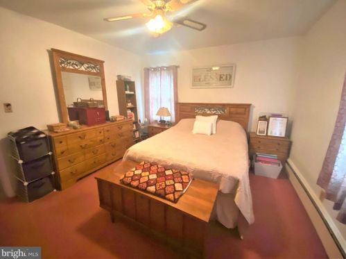 2122 Edgewood Ave, Easton PA  18045-2216 exterior