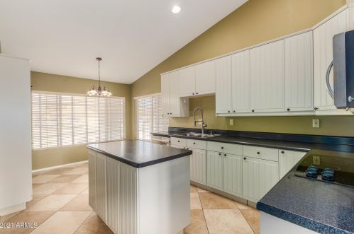 17410 86 Ave, Peoria AZ  85383-3684 exterior