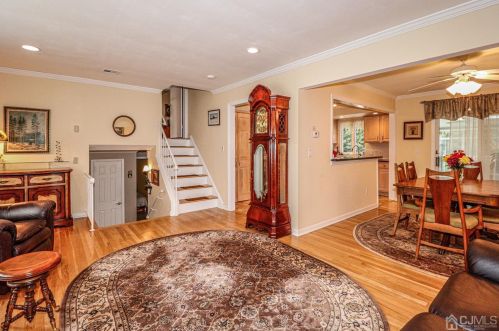19 Herold Pl, Metuchen NJ  08840-2603 exterior