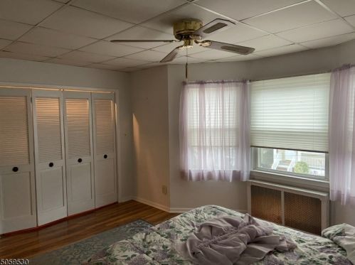 24 Hartley Pl, Bayonne NJ  07002-1210 exterior