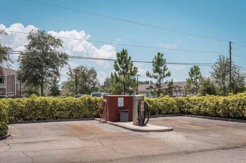 10265 Gandy Blvd, Saint Petersburg FL  33702-2331 exterior