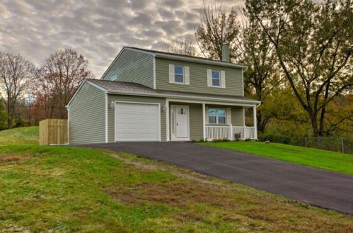 1020 Levengood Rd, Pottstown, PA 19464-1723