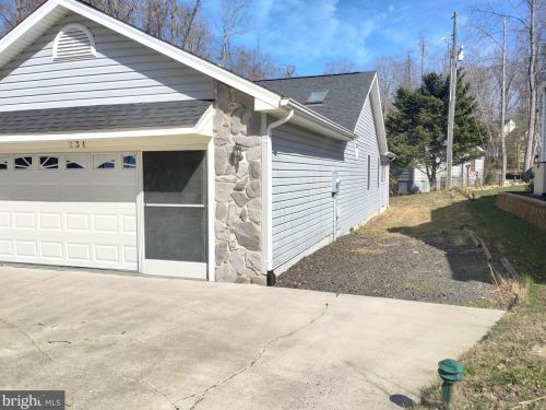 231 Madison Cir, Locust Grove VA  22508-5643 exterior