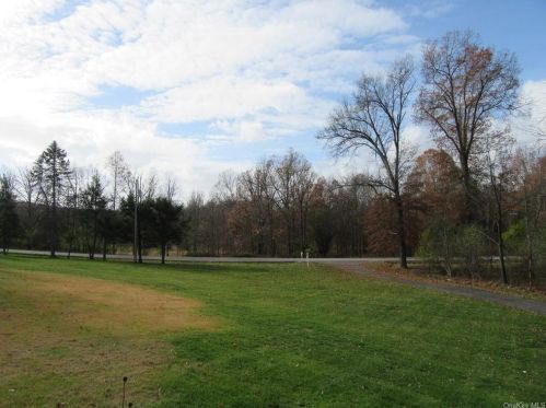 41 Mtn Lodge Rd, Washingtonville NY  10992-2014 exterior