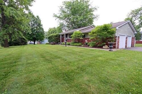 75 Way Rd, Pataskala, OH 43062-9339