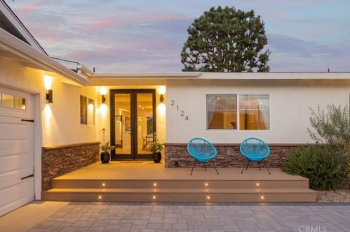 2124 Highland Dr, Newport Beach, CA 92660-4408
