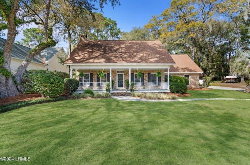2502 Stratford Ln, Beaufort, SC 29902-5977