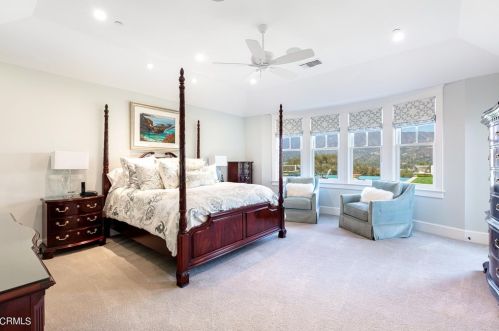 655 Hillcrest Ave, La Canada CA  91011-4040 exterior