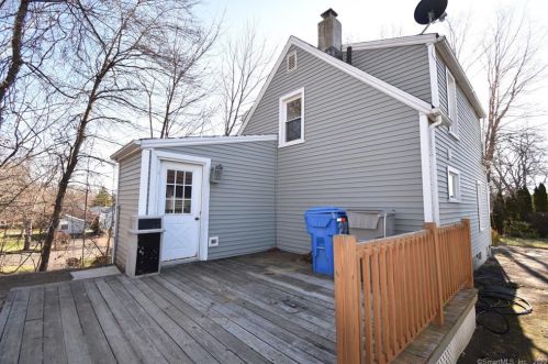 27 Norwalk Ave, Bristol, CT 06010-2236