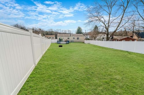 2422 Rolling Farms Rd, Glenshaw PA  15116-2564 exterior