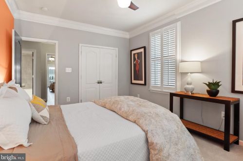 43589 Mcdowell Sq, Leesburg VA  20176-6528 exterior