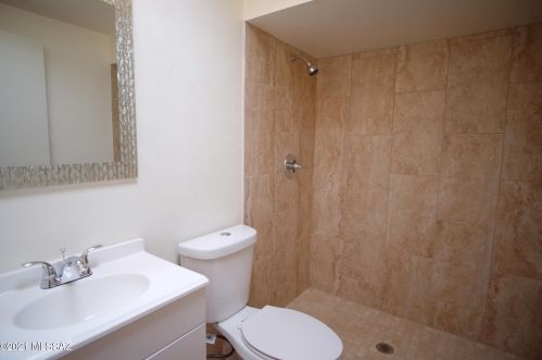 41 Montego Dr, Tucson AZ  85710-1312 exterior