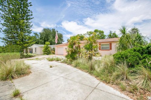 3121 Palamore Dr, Tarpon Springs, FL 34691-1132