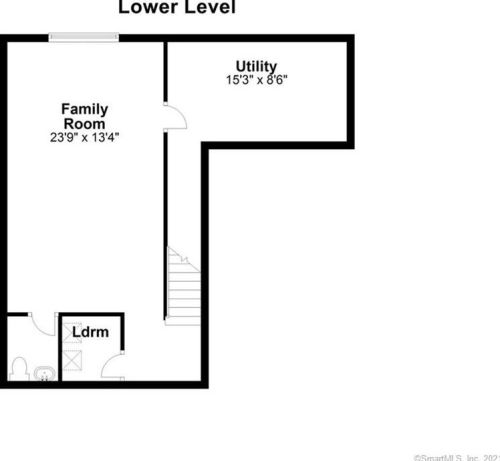 39 Maple Tree Ave, Stamford CT  06906-2206 exterior