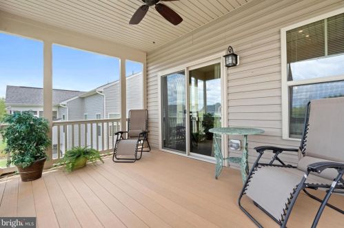 32 Black Forest Ln, Lovettsville VA  20180-8506 exterior