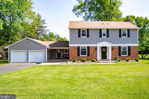 1023 Fulton Dr, Prospectville, PA 19002-3056