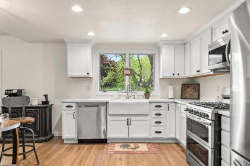 4305 Oak View Dr, Pilot Hill CA  95664-9611 exterior