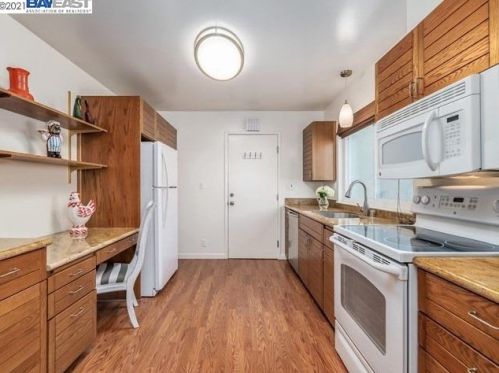 1469 Calle Enrique, Pleasanton CA 94566-5922 exterior