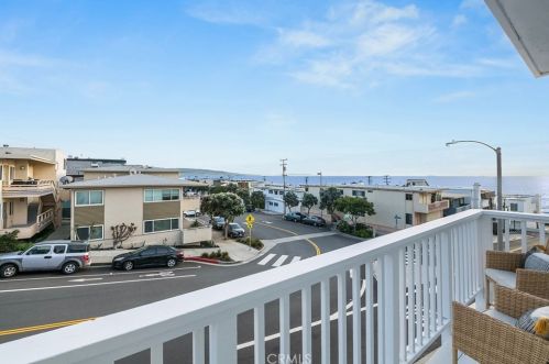 209 15th St, Manhattan Beach, CA 90266-4603