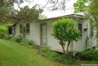 186 Rock Hill Rd, Rochester, NY 14618-2726
