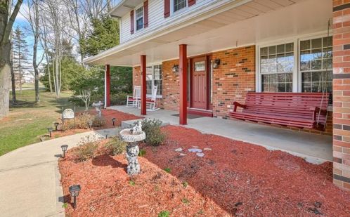 805 Edgewood Rd, Beaver Falls, PA 15010-4925
