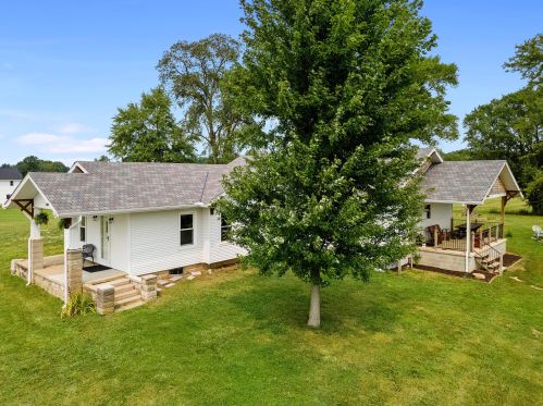 3006 Weaver Rd, Mount Vernon, OH 43050-9467