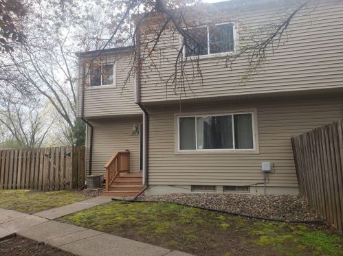 3479 Greenwood Ct, Saint Paul, MN 55122-1308