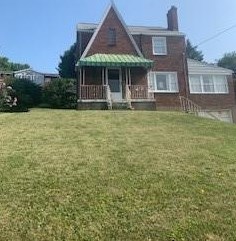 837 Brierly Ln, Whitaker PA  15120-3403 exterior