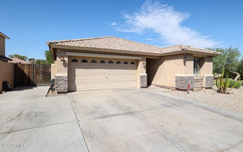 8802 Toronto Way, Tolleson, AZ 85353-9018