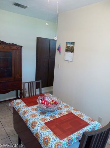 10 Palm Blvd, Lehigh Acres FL 33936-7247 exterior