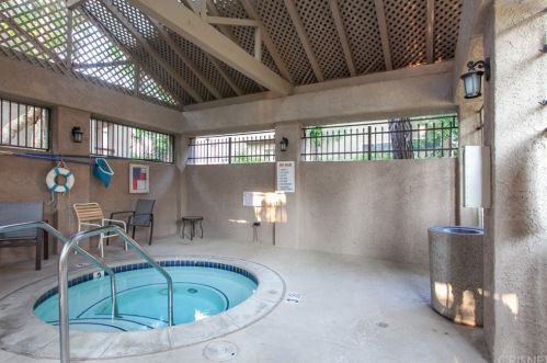 2324 Archwood Ln, Simi Valley CA  93063-6131 exterior