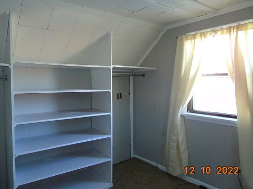 1405 Taylor Ave, New Kensington PA  15068-4155 exterior