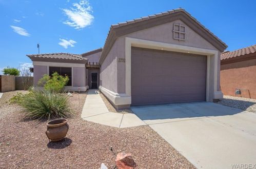 2792 Esmerelda Dr, Bullhead City, AZ 86429-1100