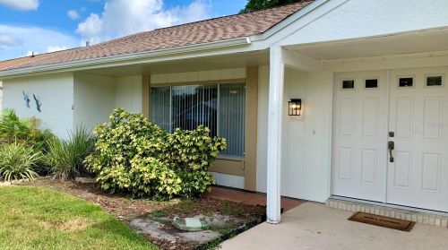 8204 Heartwood Ln, Port Richey, FL 34667-2635