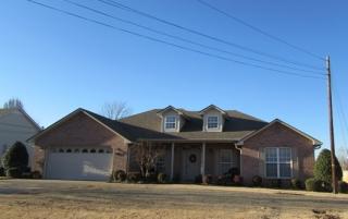 904 Twin Oaks Ln, Dyersburg, TN 38024-1671