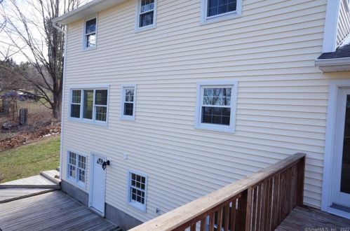 9 Juniper Ln, Brookfield Center CT  06804-1207 exterior