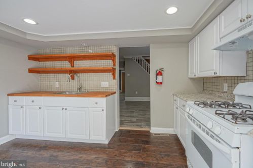 124 Sussex St, Gloucester NJ  08030-1449 exterior