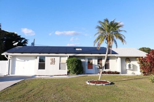 4633 31st Ave, Naples, FL 34116-8225