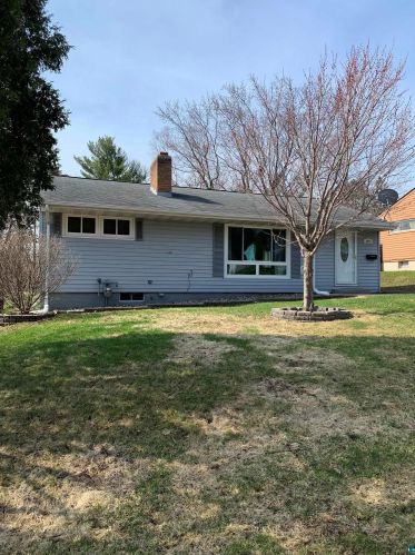 2026 Adirondack St, Duluth, MN 55811-5304