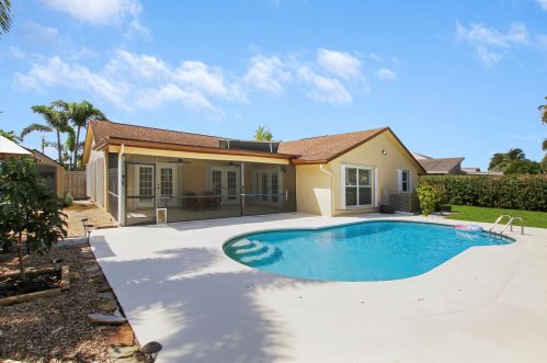12149 Stratford St, West Palm Beach FL  33414-5663 exterior